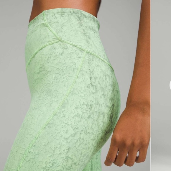 NEW LULULEMON FULL LENGTH HIGH WAISTED YOGA PANTS🍋 - Picture 2 of 16